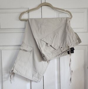 Venezia light tan capri pants